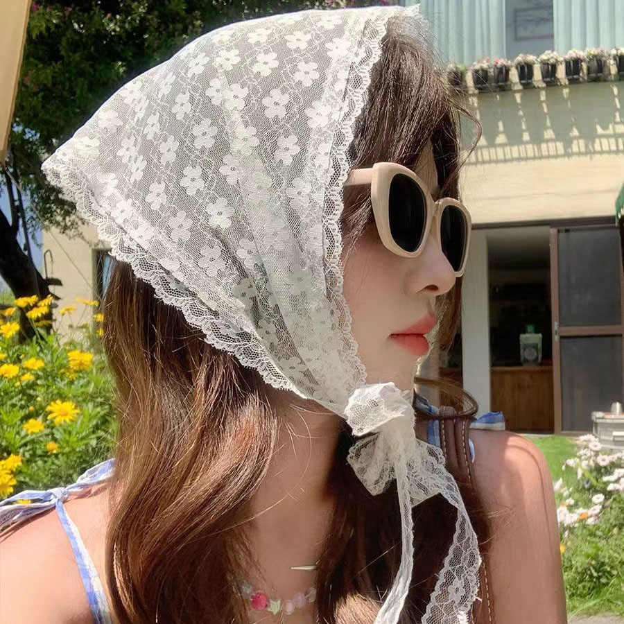 وشاح دانتيل مثلث الشكل أبيض ال - مراجعة Photography Triangle وسعره